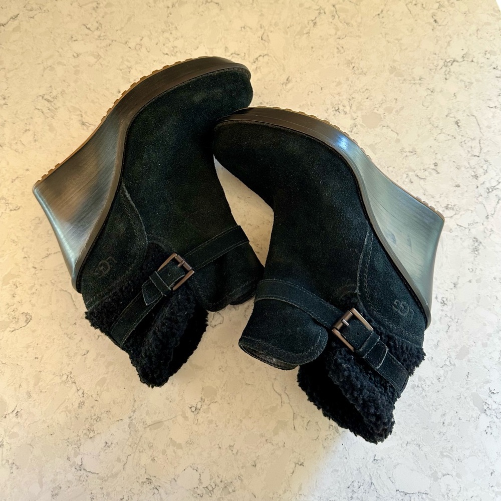 UGG Women's Black Shearling Wedge Boots | Size 8 - Picture 4 of 9